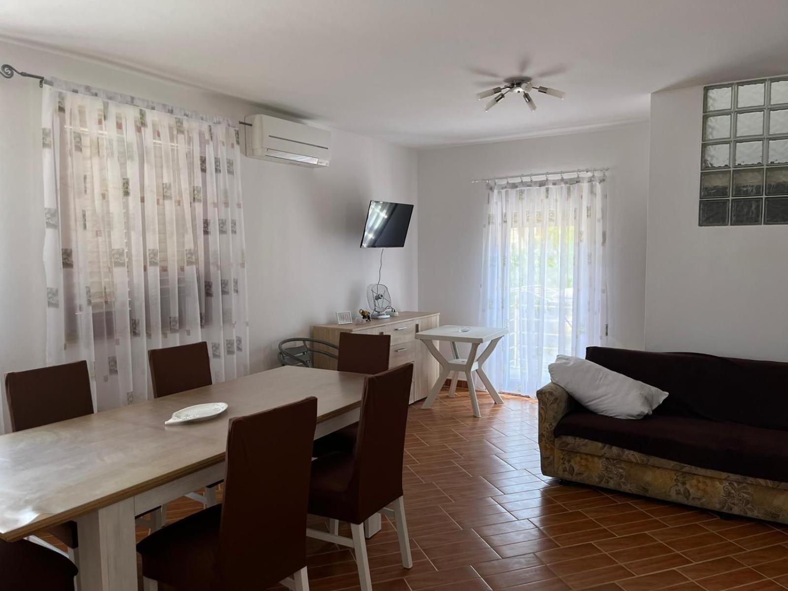 Apartmani Ana Сукошан Екстер'єр фото